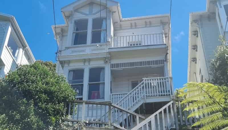 3 Maarama Cres (Top Flat), Aro Valley