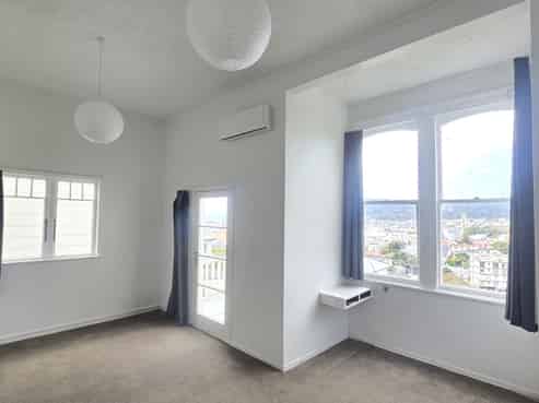 3 Maarama Cres (Top Flat), Aro Valley