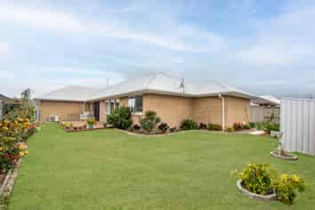 17 Teatree Close, Huntington