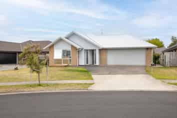 17 Teatree Close, Huntington