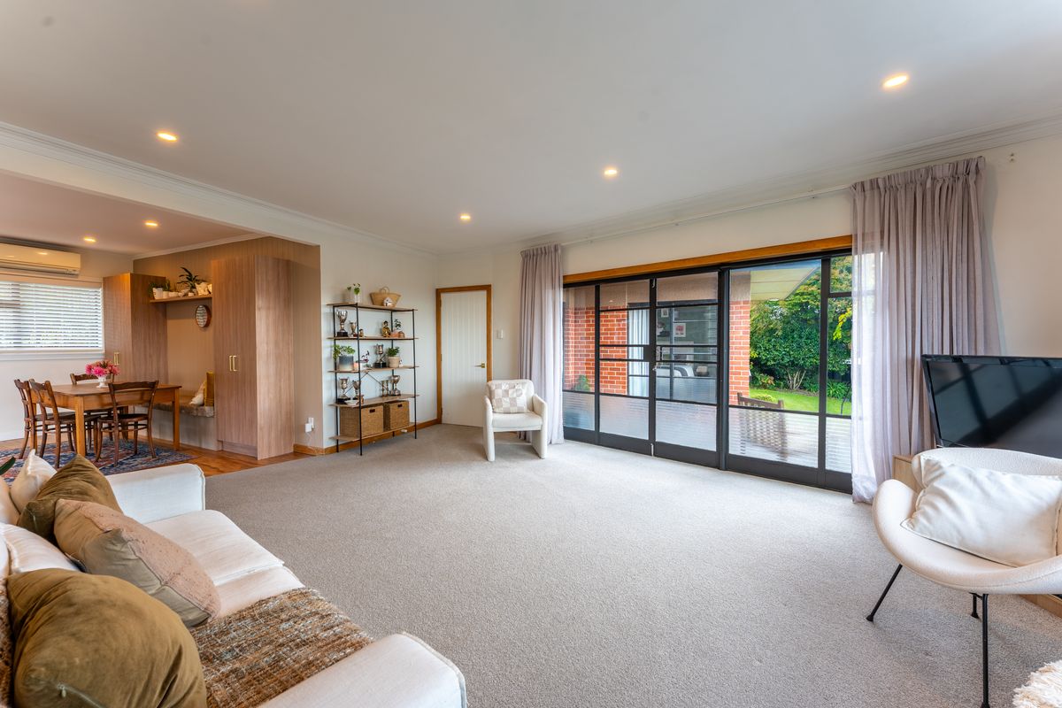 Renovation Complete! - Ansicht 2