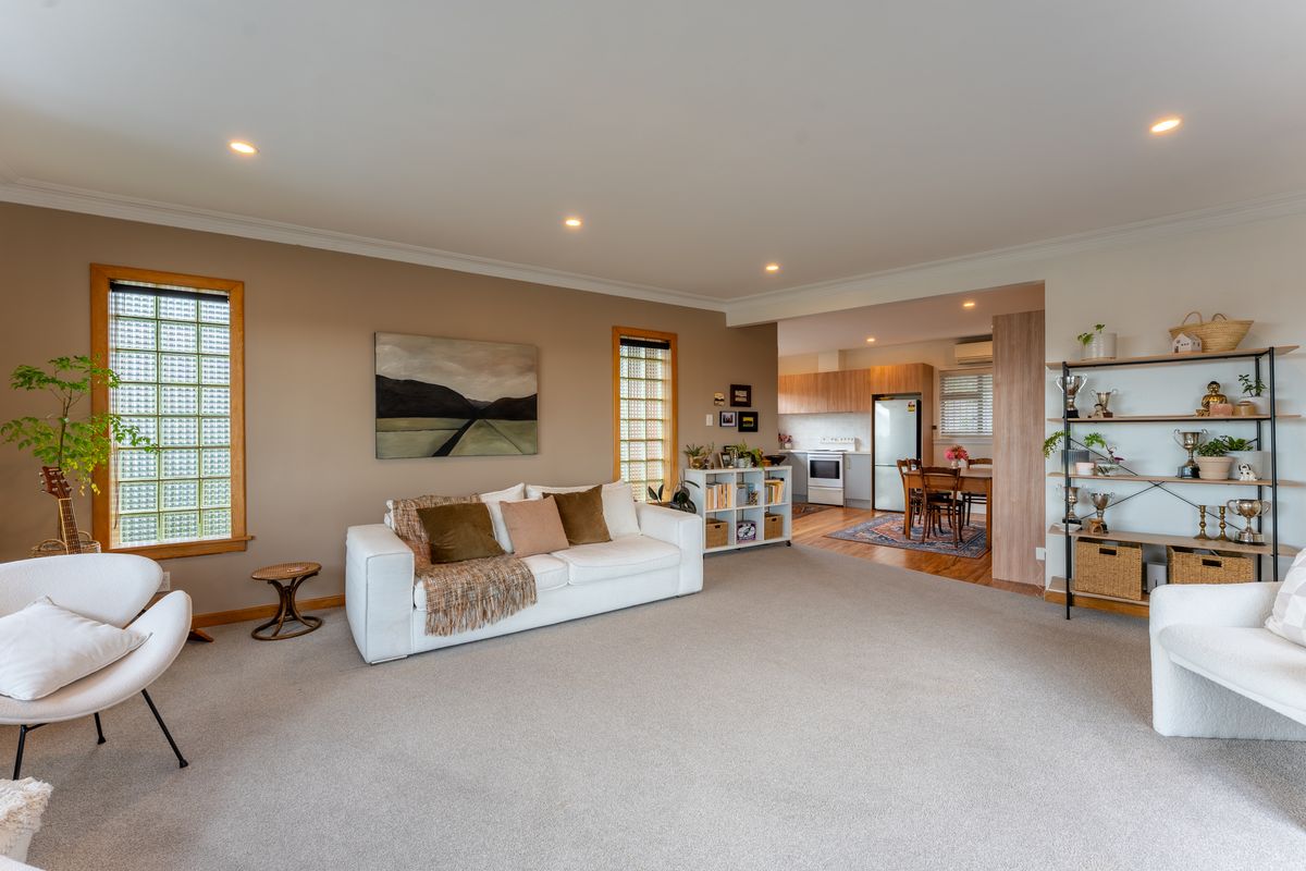 Renovation Complete! - Mehr