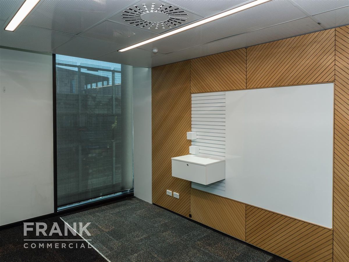 Landmark Office with Existing Fit-Out - Aanzicht 5
