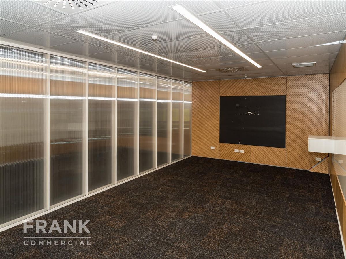 Landmark Office with Existing Fit-Out - Aanzicht 4