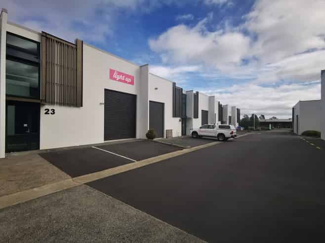 Prime 170sqm industrial for lease in Albany
