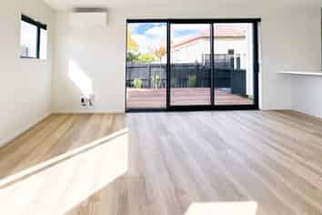 6/10 Surrey Street, Linwood