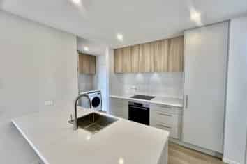 6/10 Surrey Street, Linwood