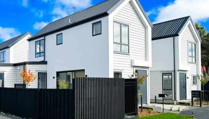 6/10 Surrey Street, Linwood