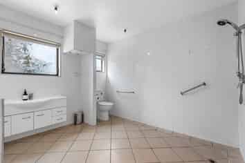 816 Papamoa Beach Road, Papamoa