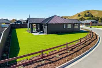 4 Louden Place, Wakefield