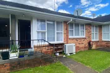 2/2 Bowling Avenue, Epsom