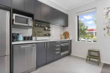 2/7 Uku Lane, Hobsonville