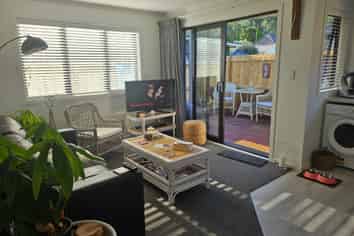 1/21D Forest Glen , Orewa