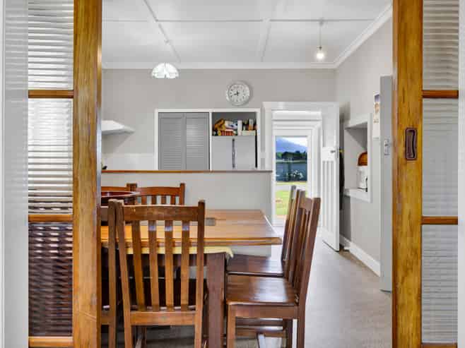 15 High Street, Eltham