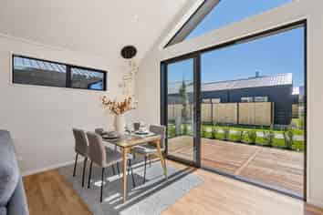 5 Hadley Place, Cromwell