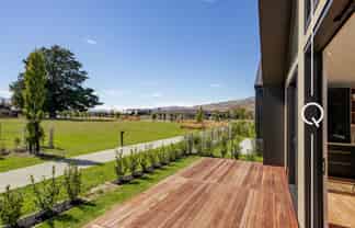 5 Hadley Place, Cromwell