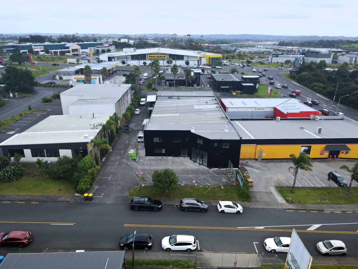 High-profile trade retail – Westgate’s best positi - Widok 2