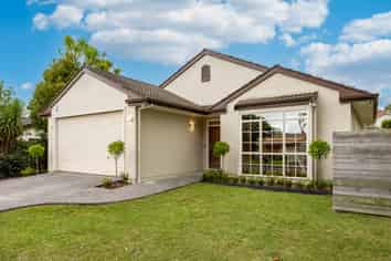 10 Braestar Court, Henderson