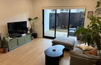 6/33 Roberton Road, Avondale