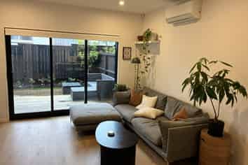 6/33 Roberton Road, Avondale