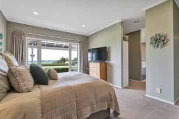 82 Clearview Road, Lepperton