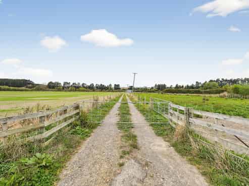 206 Almadale Road, Cheltenham