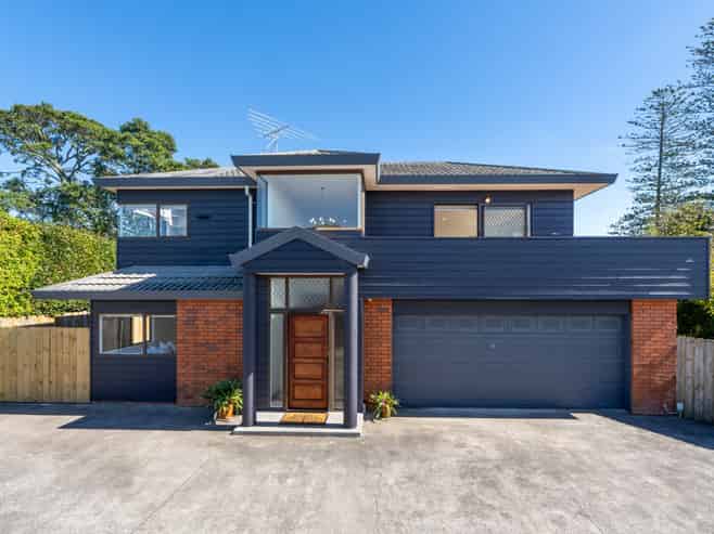 2/14 Raleigh Road, Northcote