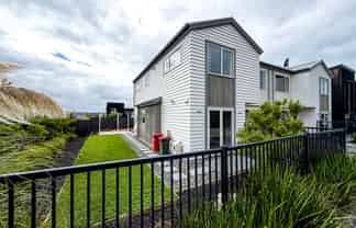 8 Lords Way, Silverdale