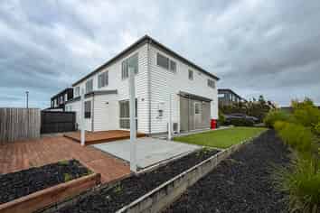 8 Lords Way, Silverdale