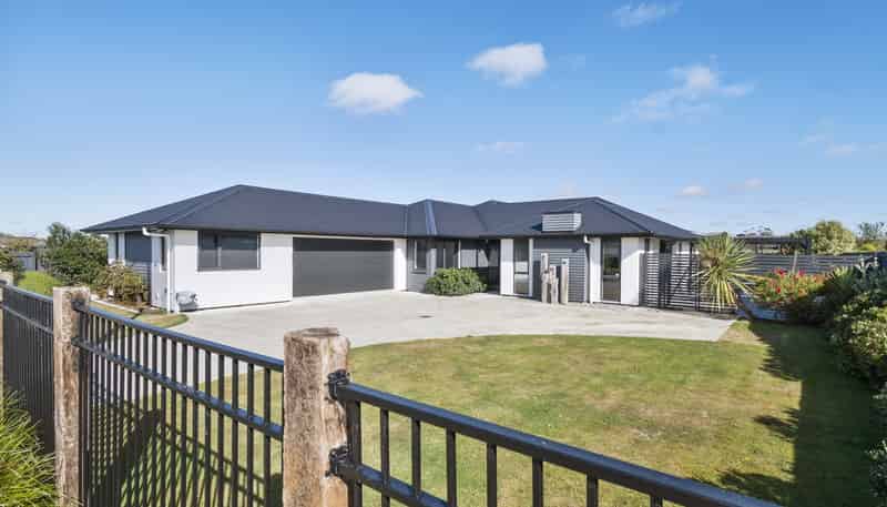 141 Pharazyn Street, Feilding