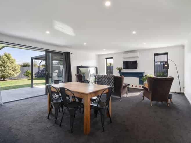 141 Pharazyn Street, Feilding