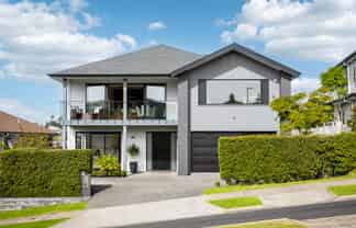 32 Grut Greens, Millwater