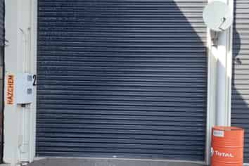 Unbeatable deal - Industrial unit at the Mount