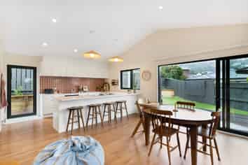 6A Rudyard Crescent, Johnsonville