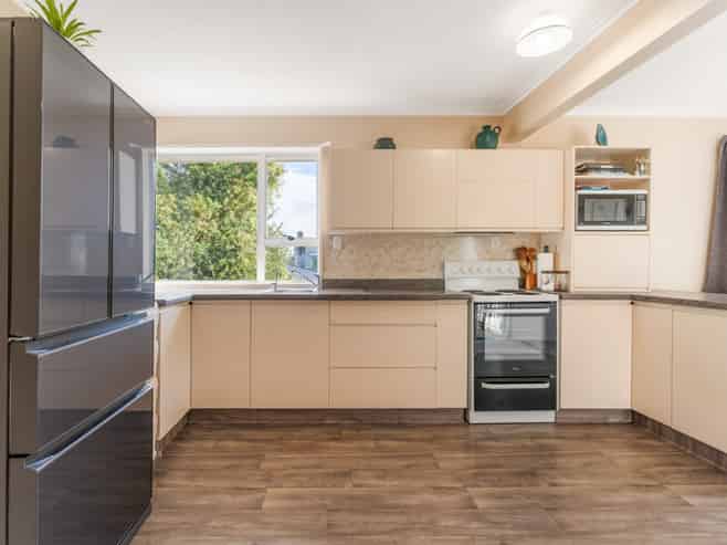 61 Elwyn Crescent, Green Island