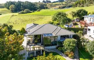 61 Elwyn Crescent, Green Island