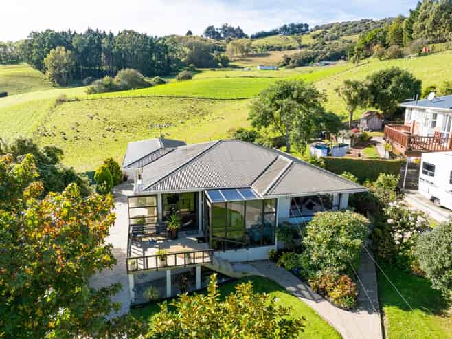 61 Elwyn Crescent, Green Island