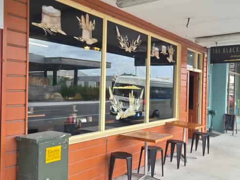 Established Artisan Tenant | Prime Otaki Position