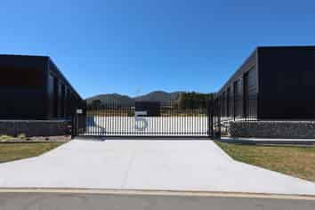 Unit 29 for sale within Iron Gate Estate complex