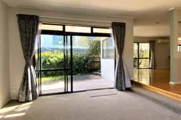 360B East Coast Road, Sunnynook