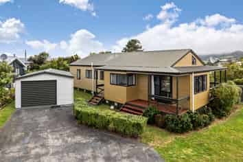 8 Peter Button Place, Johnsonville
