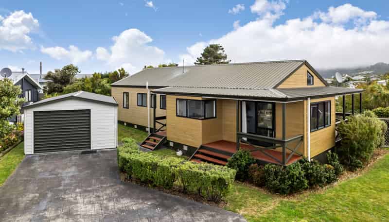 8 Peter Button Place, Johnsonville