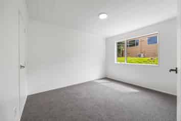 3/4 Longwood Avenue, Mornington