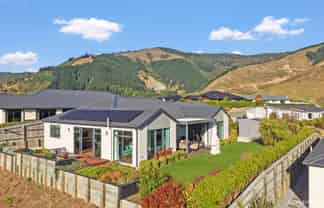 24 Huntaway Close, Stoke