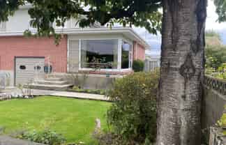 64 Park Street, Gladstone