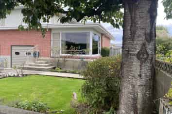 64 Park Street, Gladstone