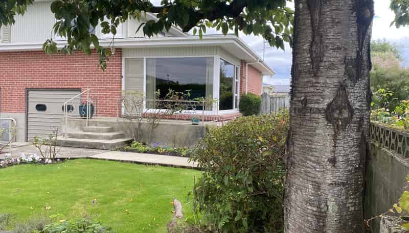 64 Park Street, Gladstone