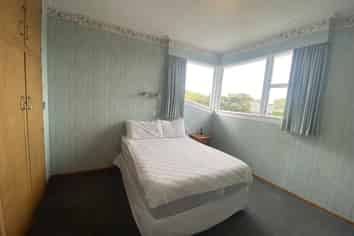 64 Park Street, Gladstone