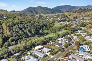 18A Cawthron Crescent, Annesbrook