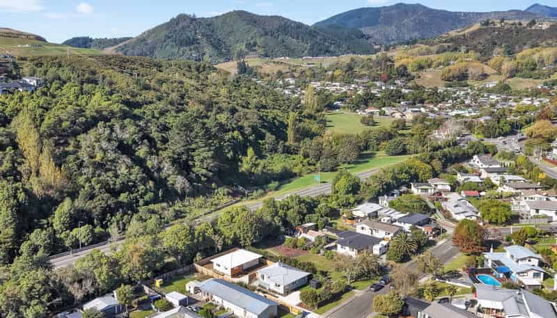 18A Cawthron Crescent, Annesbrook